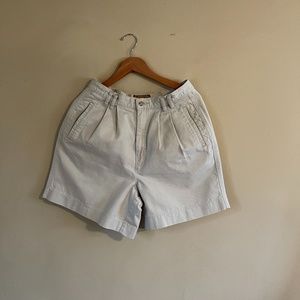vintage JG Hook tan pleated 100% cotton shorts, size 12